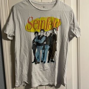 Seinfeld t shirt size small